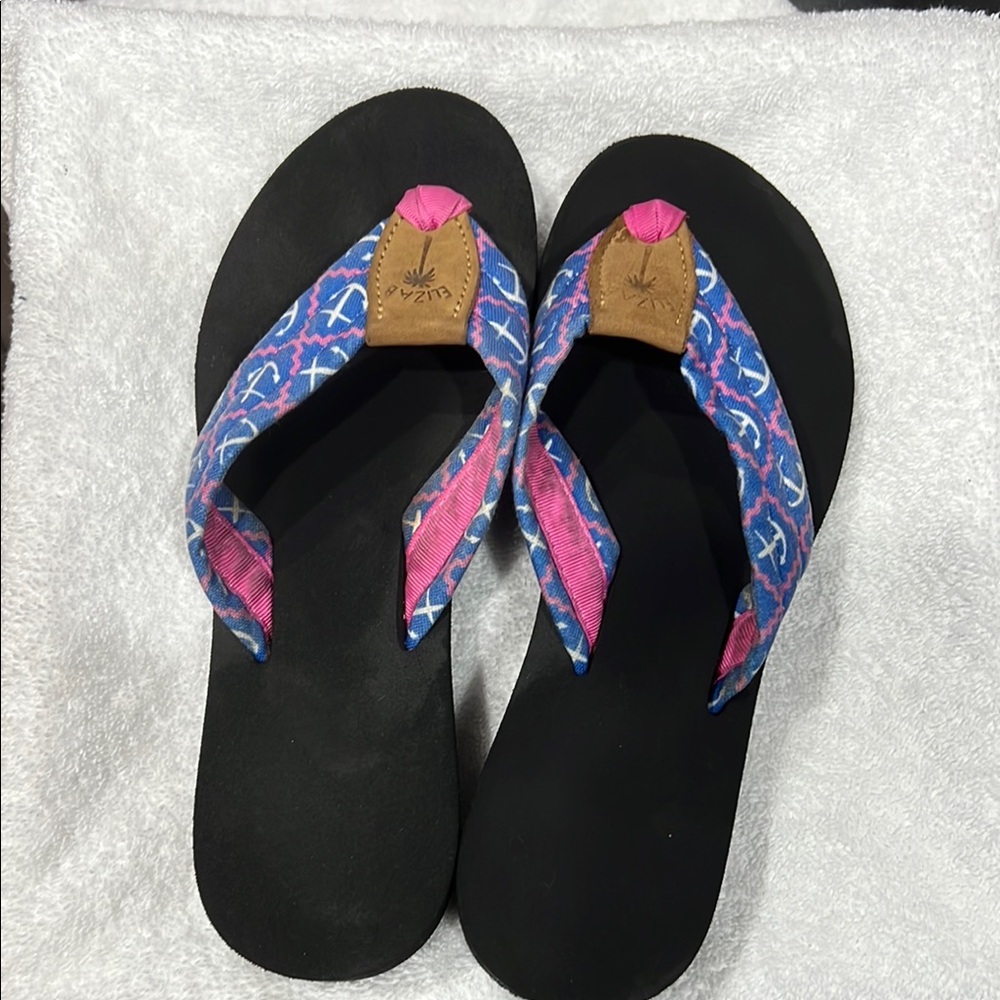 Eliza B Women’s Pink and Blue Flip Flops - Size 7